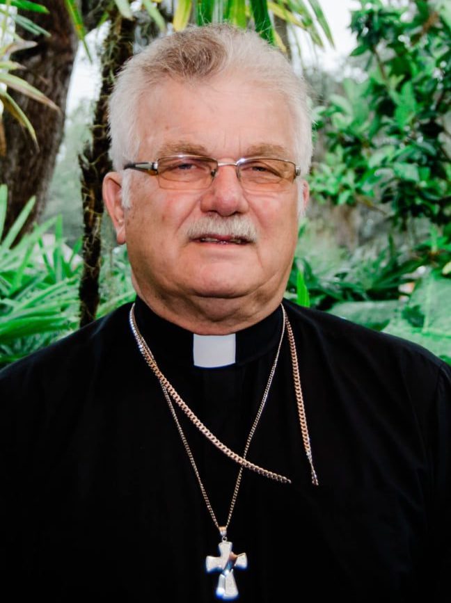 Deacon-Bob-4-648x867